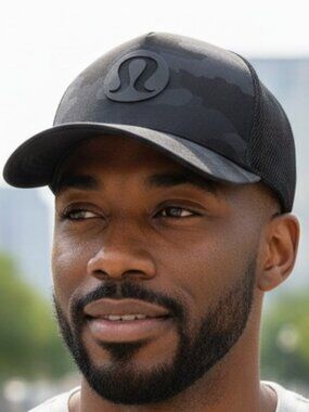 NWT LULULEMON ( L/XL ) Men's/Wmn's Black Camo Adjustable Vented Back Hat